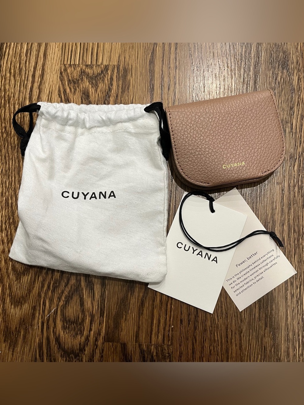 NWT Cuyana Fold Cardholder in Cappuccino